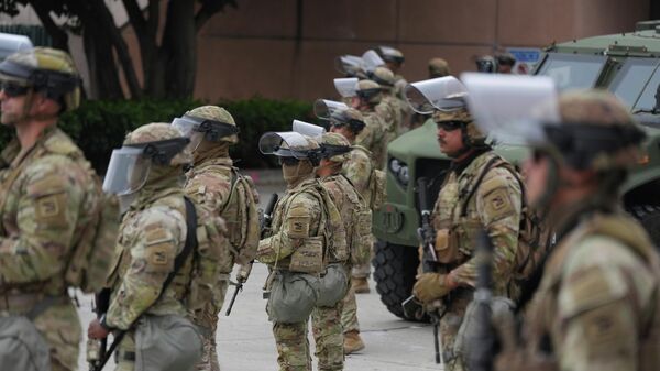 Солдаты национальной гвардии США. Архивное фото - Sputnik Кыргызстан