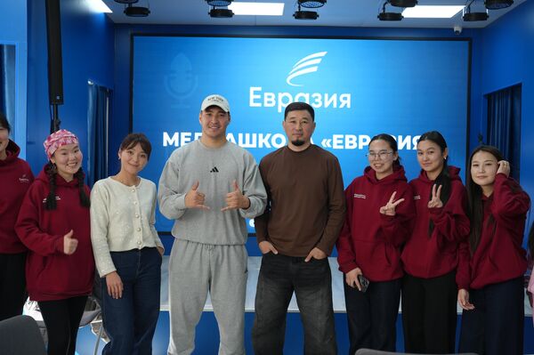 Мастер-классы провели блогеры Аскат Осмонов, Эрик Абдыкалыков и Георгий Лобушкин - Sputnik Кыргызстан