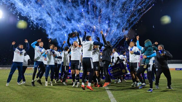 Иссык-кульский Барс стал чемпионом Кыргызстана по футболу - Sputnik Кыргызстан