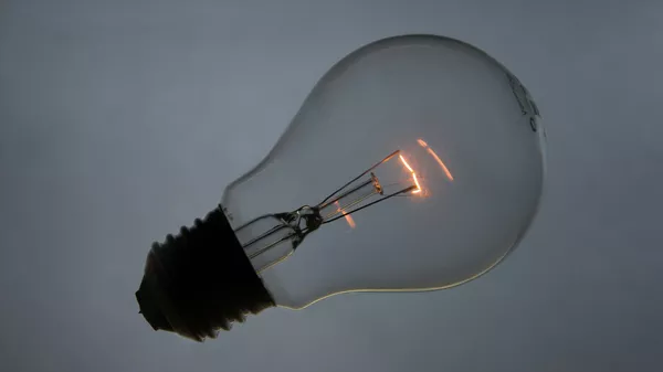 Серая лампа накаливания. Иллюстративное фото - Sputnik Кыргызстан