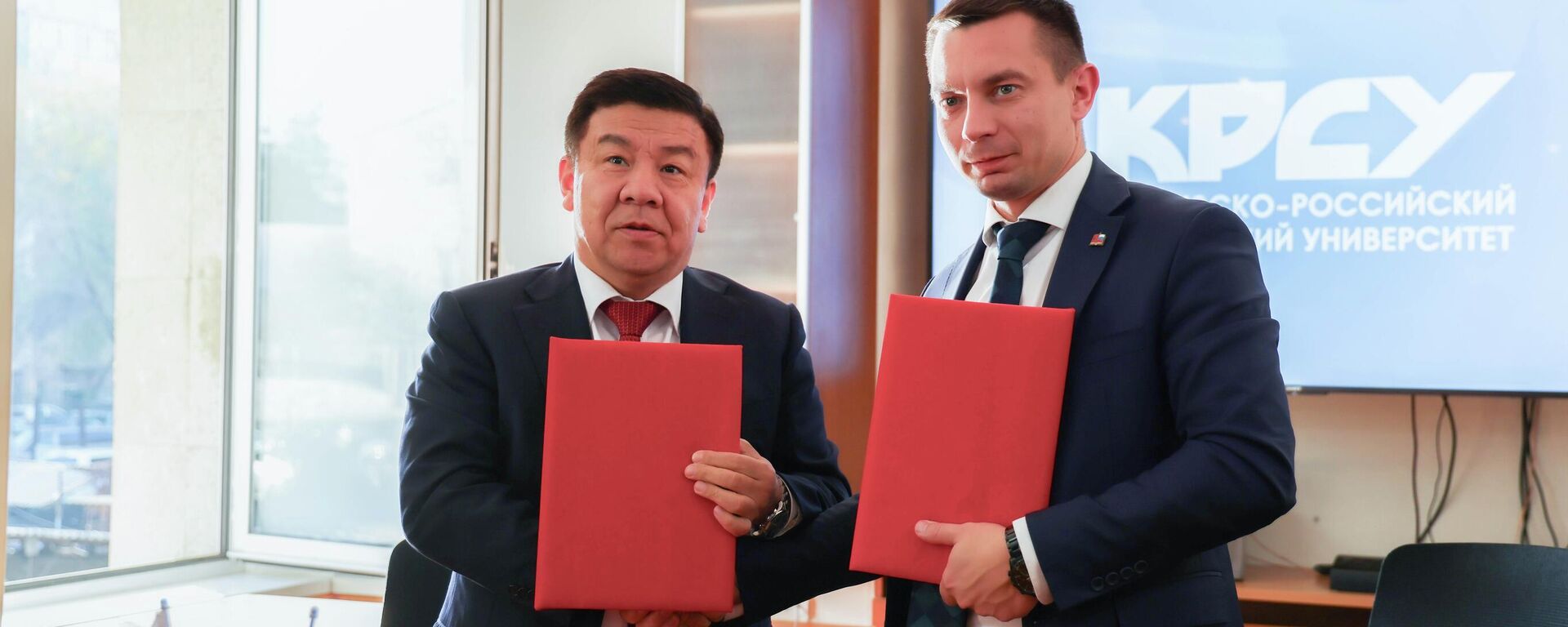 ГНС и КРСУ подписали меморандум о сотрудничестве - Sputnik Кыргызстан, 1920, 12.11.2025