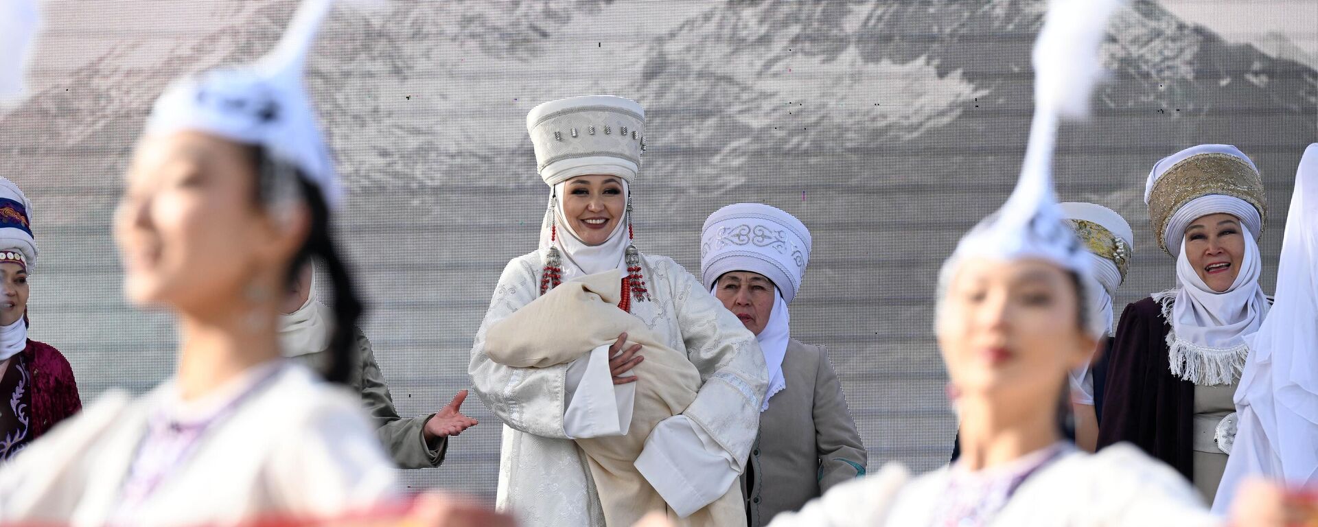 Церемония закладки капсулы под реконструкцию национального комплекса Манас Ордо  - Sputnik Кыргызстан, 1920, 06.03.2026