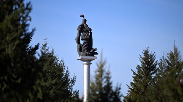 Таластагы Манастын эстелиги. Архив - Sputnik Кыргызстан