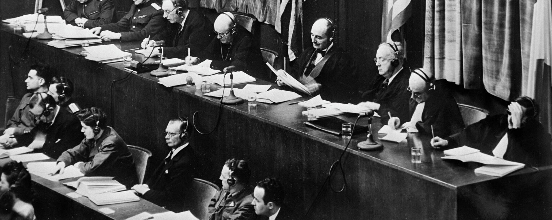 Заседание Международного военного трибунала. по Нюрнбергскому процессу - Sputnik Кыргызстан, 1920, 14.11.2025