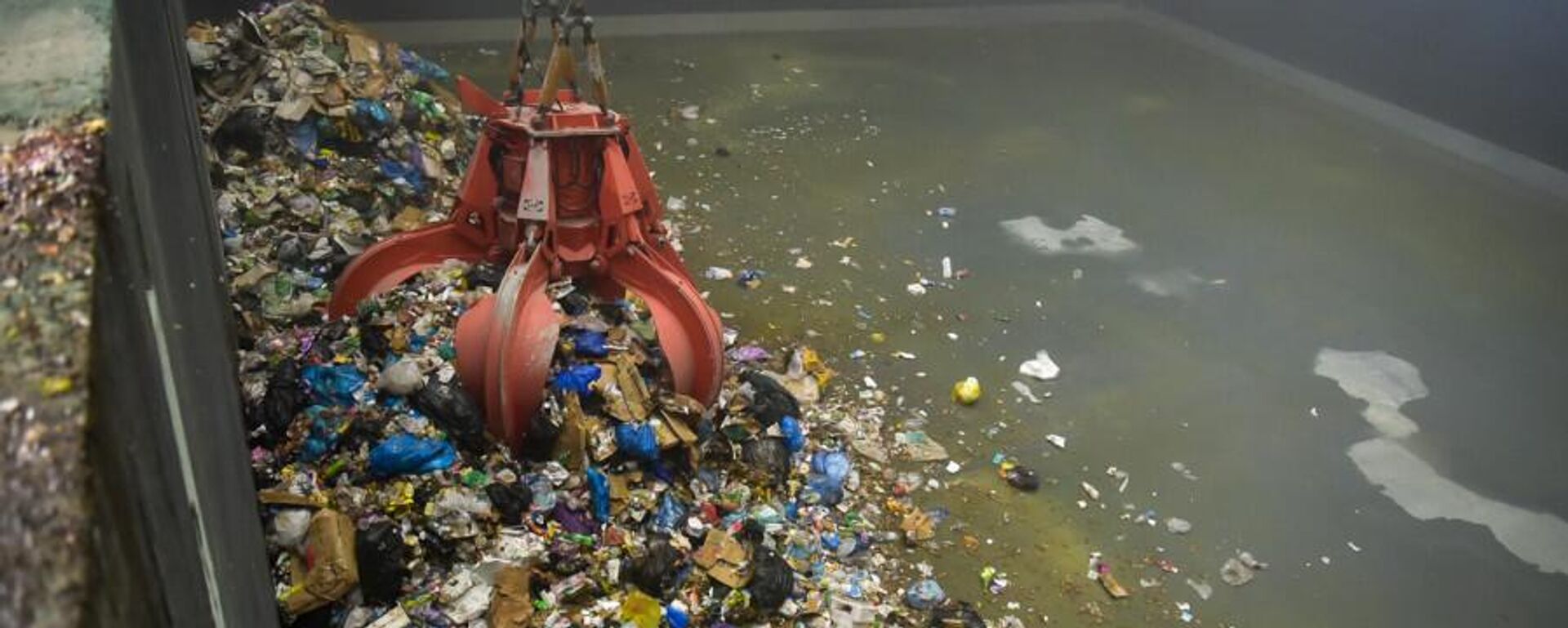 Мусороперерабатывающий завод в Бишкеке - Sputnik Кыргызстан, 1920, 19.11.2025