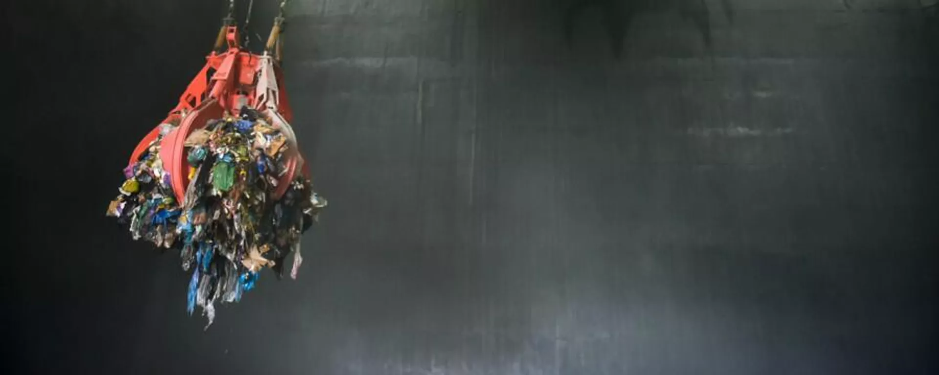 Бишкектеги таштандыны кайра иштеткен завод - Sputnik Кыргызстан, 1920, 02.12.2025