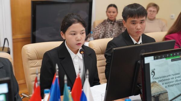 Кыргызстандык окуучулар Минскиде КМШнын Балдар кеңешинин I жыйынына катышты - Sputnik Кыргызстан