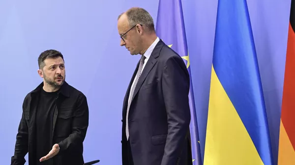 Президент Украины Владимир Зеленский и канцлер Германии Фридрих Мерц. Архивное фото - Sputnik Кыргызстан