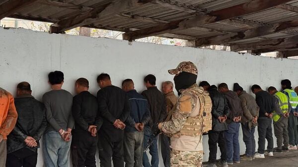 Задержанные за драку в Аламудунском районе водители грузовиков - Sputnik Кыргызстан