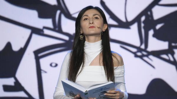 Поэтесса Динара Керимова. Архивное фото - Sputnik Кыргызстан