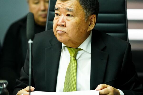 На совещании участникам объявили о переименовании дивизионов — вместо Премьер-лиги будет Высшая, а Национальная лига стала Первой - Sputnik Кыргызстан