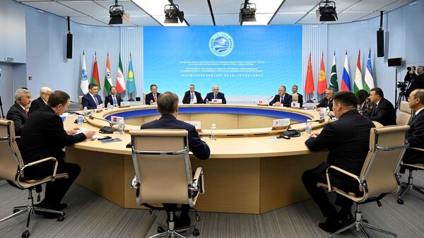 Заседание СГП ШОС в узком составе в Москве - Sputnik Кыргызстан