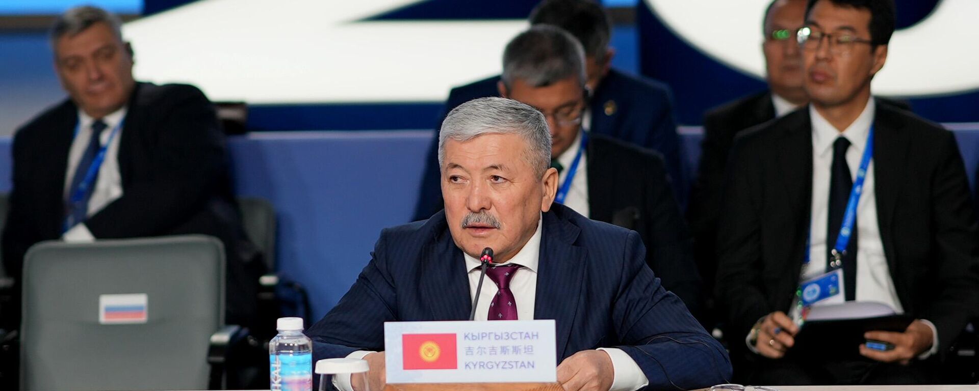 Министрлер кабинетинин төрагасы Адылбек Касымалиев  - Sputnik Кыргызстан, 1920, 18.11.2025