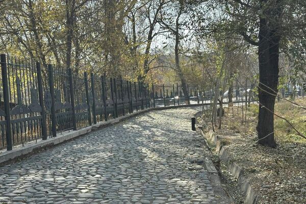 Муниципалитеттин планына ылайык, тарыхый жайдын айланасы иретке келтирилип, ал жердеги көрүстөндү рекультивациялоо каралууда - Sputnik Кыргызстан