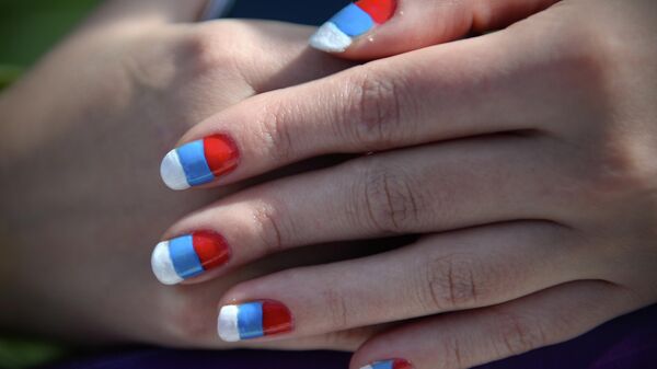 Триколор маникюру. Архив - Sputnik Кыргызстан
