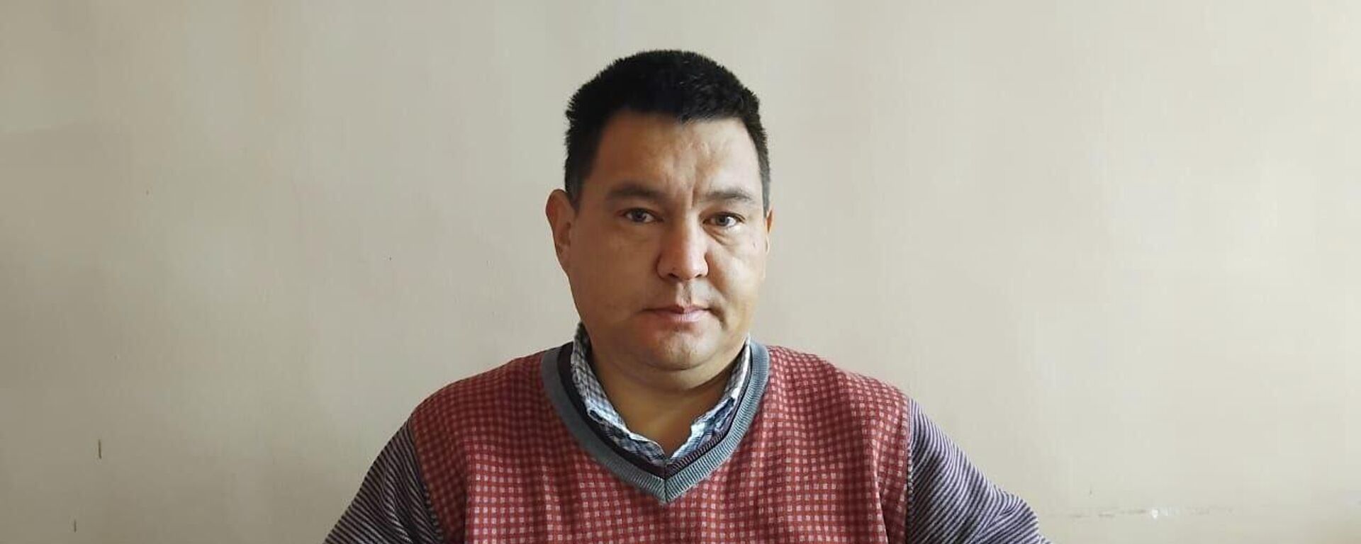 Бишкек мэриясынын Транспорт жана жол-транспорттук инфратүзүмдү өнүктүрүү департаментинин коомдук транспорт чөйрөсүндөгү иш-аракетти инспекциялоо бөлүмүнүн башчысы Азамат Джетыбаев - Sputnik Кыргызстан, 1920, 20.11.2025