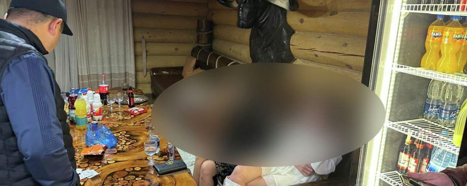 Задержание девушек предоставлявших интимные услуги в Бишкеке - Sputnik Кыргызстан, 1920, 20.11.2025