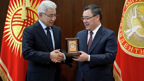Встреча Садыра Жапарова и генсека ОДКБ Имангали Тасмагамбетова - Sputnik Кыргызстан