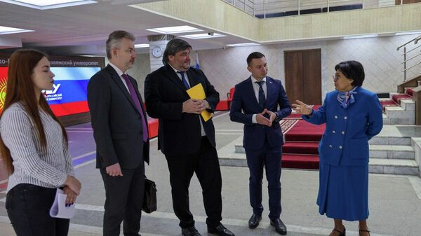 КРСУ уверенно развивается и создает современную образовательную среду - Sputnik Кыргызстан