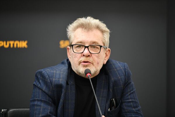 Грозин Андрей Валентинович — старший научный сотрудник Лаборатории исследований современных Центральной Азии и Кавказа Института востоковедения Российской академии наук - Sputnik Кыргызстан