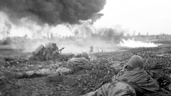 Беларусияны фашисттик аскерлерден бошотуу. Гомель шаарынын четиндеги салгылашуу. Архив - Sputnik Кыргызстан