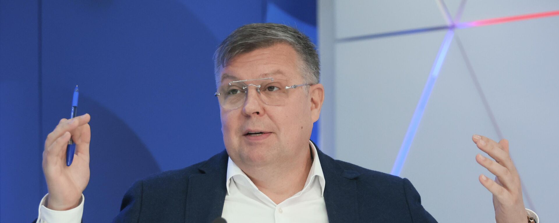 Саясат талдоочу Алексей Мартынов. Архив - Sputnik Кыргызстан, 1920, 27.11.2025