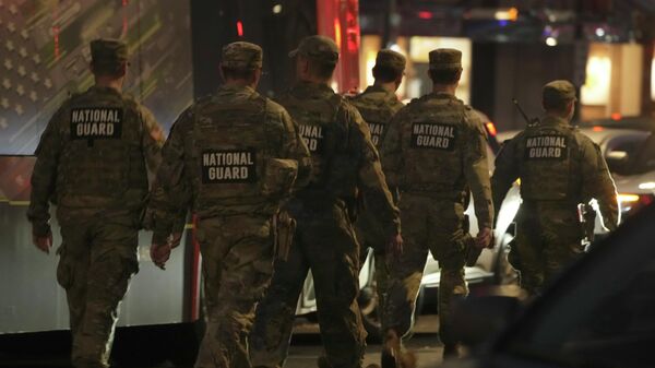 Нападение по солдатам Национальной гвардии в Вашингтоне - Sputnik Кыргызстан
