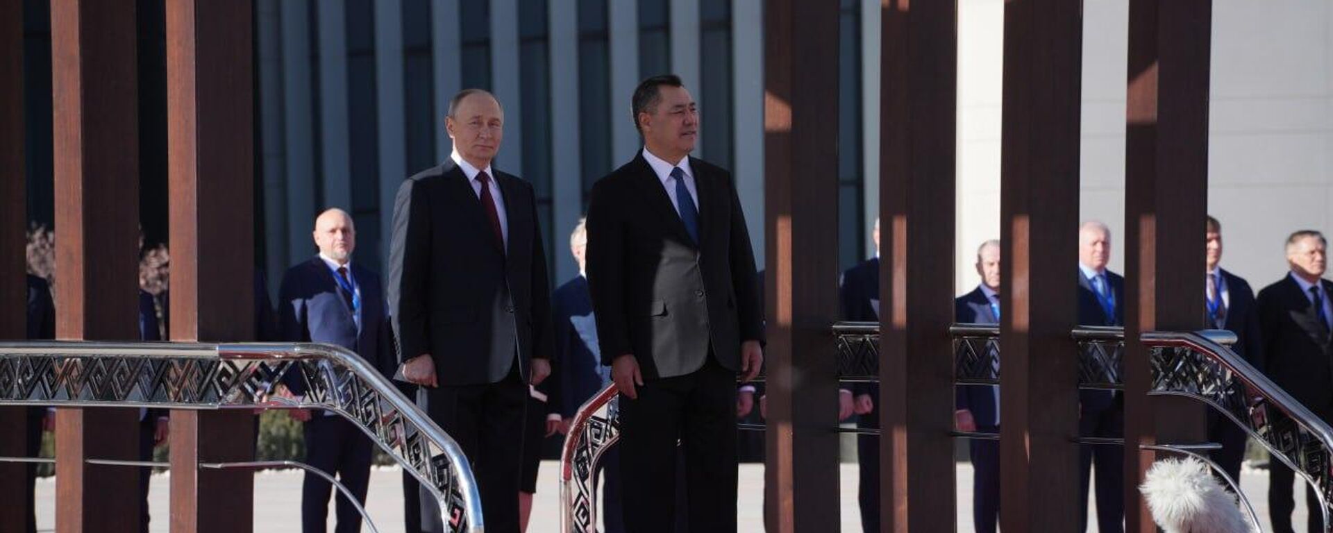 Второй день госвизита Путина в Кыргызстан — атмосферное видео - Sputnik Кыргызстан, 1920, 26.11.2025