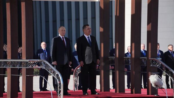 Путиндин Кыргызстандагы мамлекеттик сапарындагы кызыктуу ирмемдер. Видео - Sputnik Кыргызстан