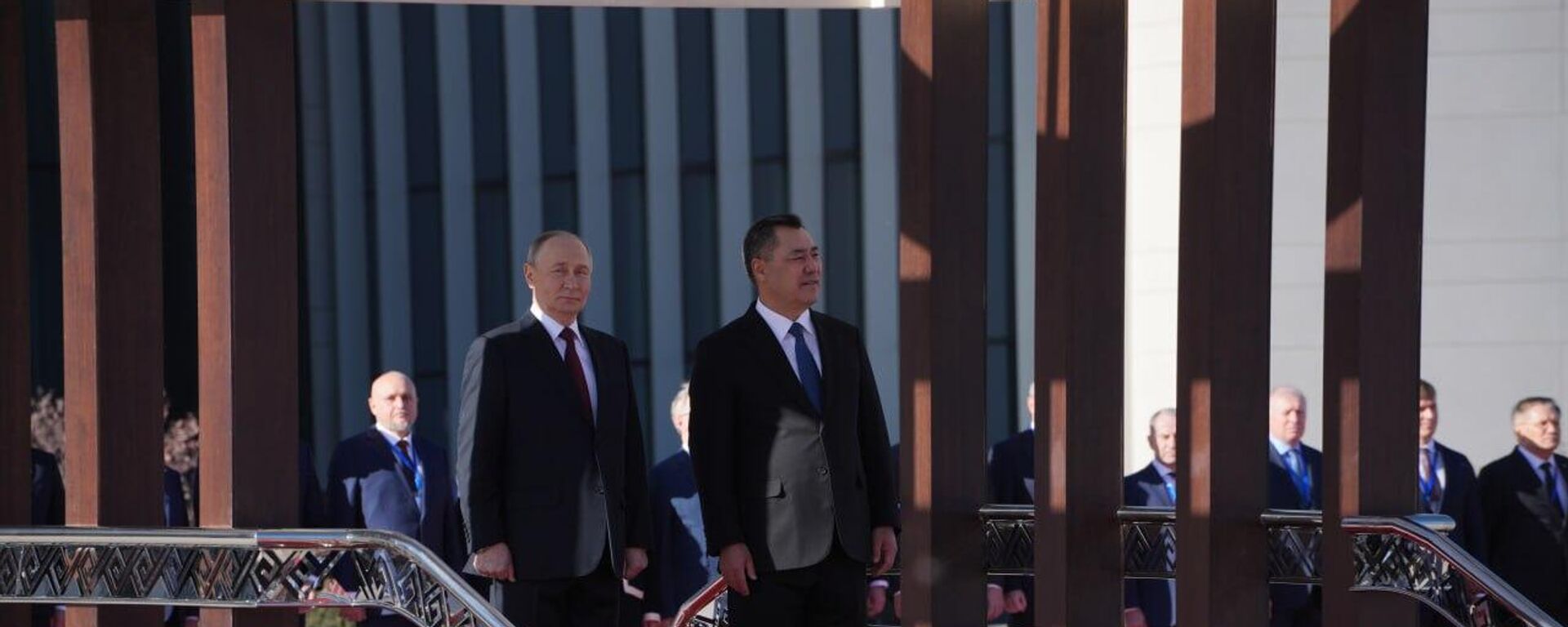 Путиндин Кыргызстандагы мамлекеттик сапарындагы кызыктуу ирмемдер. Видео Путиндин Кыргызстандагы мамлекеттик сапарындагы кызыктуу ирмемдер. Видео - Sputnik Кыргызстан, 1920, 26.11.2025