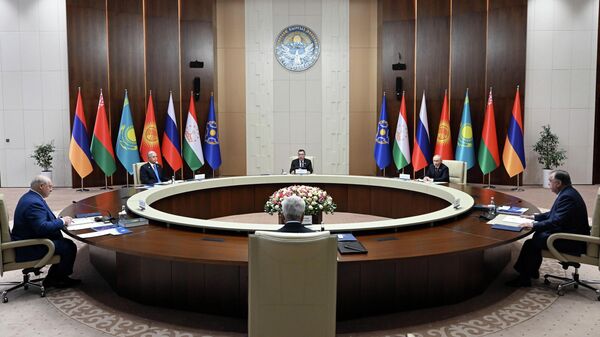 Саммит ОДКБ с участием президентов 5 стран в Бишкеке - Sputnik Кыргызстан