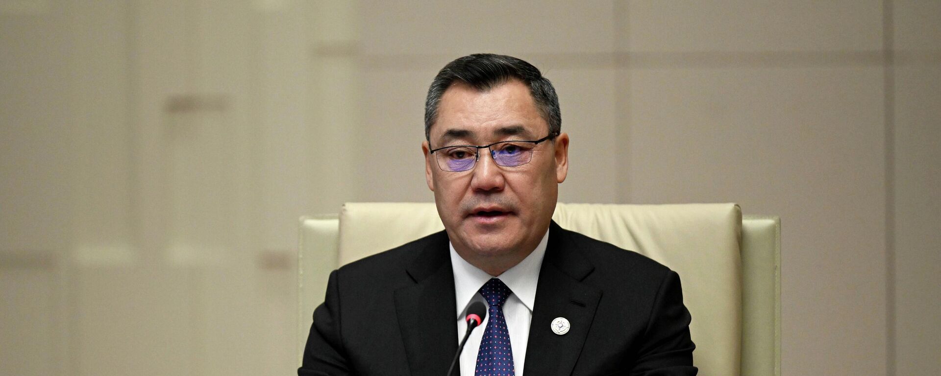 Кыргызстандын президенти Садыр Жапаров Бишкекте өткөн ЖККУ саммитинде  - Sputnik Кыргызстан, 1920, 27.11.2025