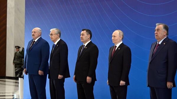 Саммит ОДКБ с участием президентов 5 стран в Бишкеке - Sputnik Кыргызстан