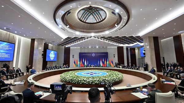 Бишкекте беш өлкөнүн президенттеринин катышуусунда ЖККУнун саммити - Sputnik Кыргызстан