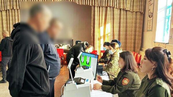 Выборы депутатов Жогорку Кенеша в Бишкеке - Sputnik Кыргызстан