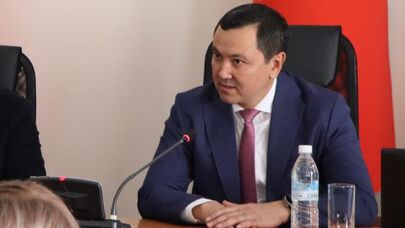 Представление  коллективу Министерства здравоохранения и.о. министра 