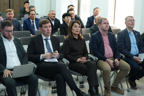 Мероприятие собрало представителей госорганов, исследовательских институтов, аналитических центров и общественных организаций двух стран - Sputnik Кыргызстан