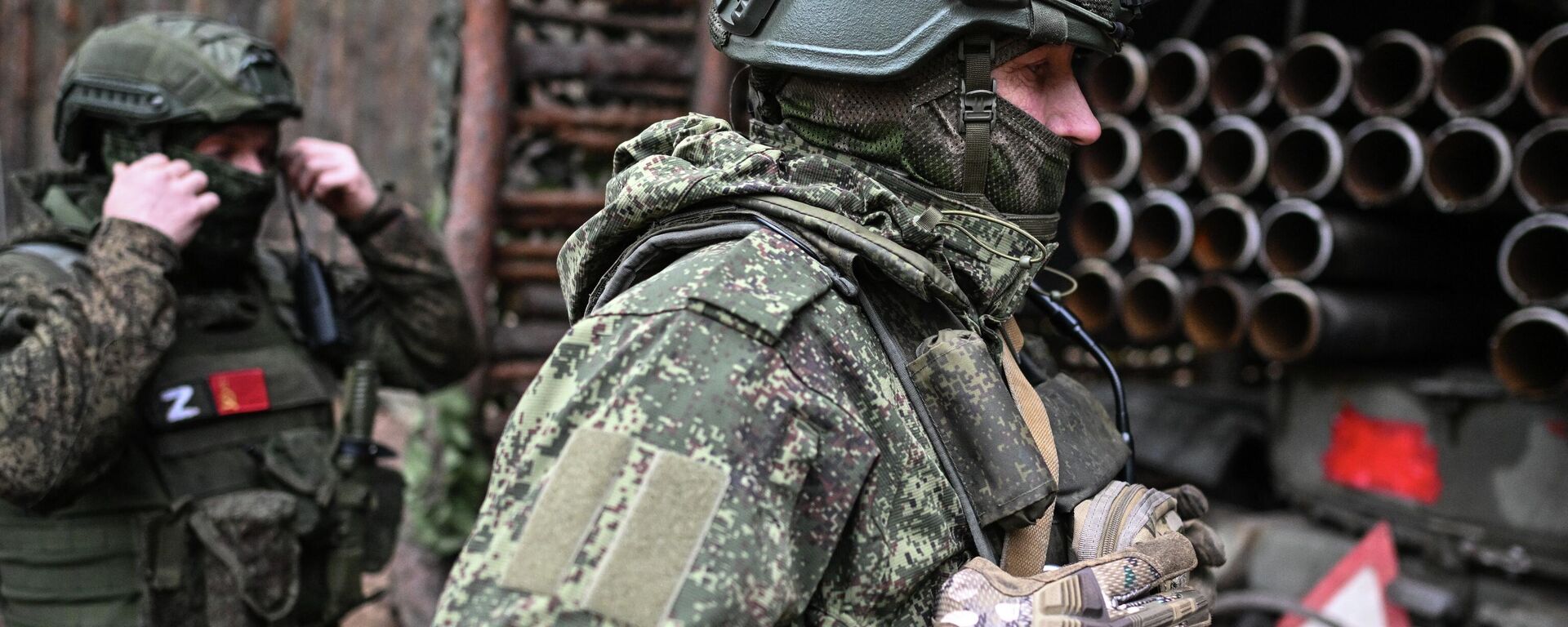 Боевая работа расчета РСЗО Град 83-го самоходного артполка в зоне СВО - Sputnik Кыргызстан, 1920, 03.12.2025