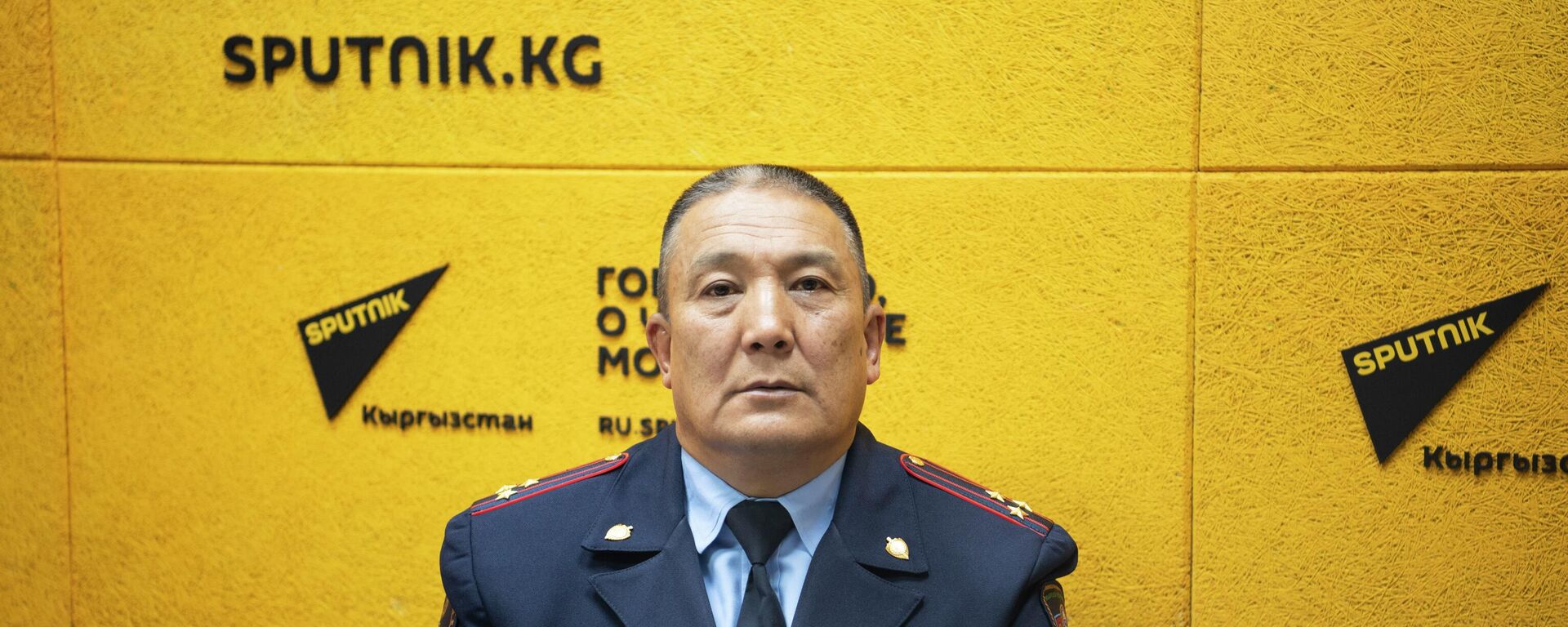 Бишкек шаардык ички иштер башкы башкармалыгынын Милициянын кайгуул күзөт кызмат полкунун командири, милициянын полковниги Канатбек Жумаев - Sputnik Кыргызстан, 1920, 03.12.2025