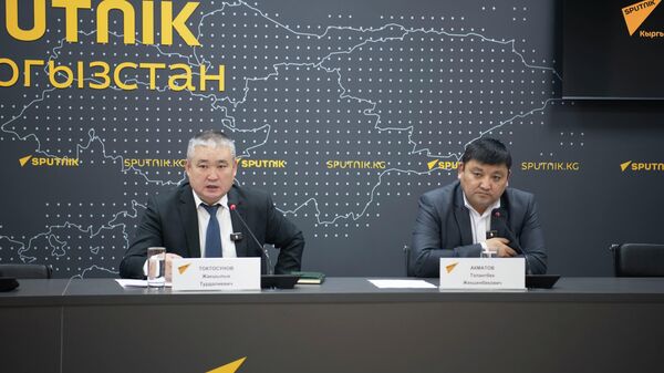 Брифинг В Кыргызстане красные книги заменят кадастровым планом — разъяснение - Sputnik Кыргызстан