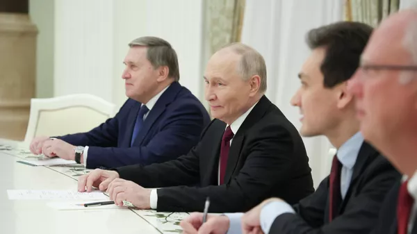 Путин Уиткофф жана Кушнер менен жолугушуу өтө пайдалуу болгонун айтты - Sputnik Кыргызстан