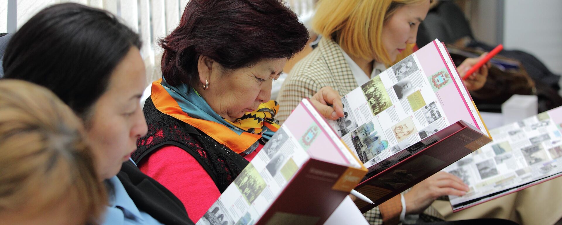 Презентация наглядной хронологии Россия и Центральная Азия: история и культура - Sputnik Кыргызстан, 1920, 04.12.2025