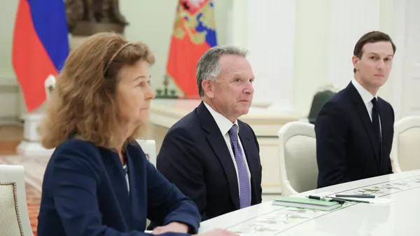 Дональ Трамптын атайын чабарманы жана күйөө баласы  Уиткофф менен  Кушнердин Москвага келиши ЕБди түйшөлтүүдө - Sputnik Кыргызстан