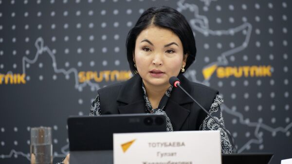 Мамлекеттик ипотекалык компаниянын (МИК) Калк менен иштөө башкармалыгынын жетекчиси Гүлзат Тотубаева  - Sputnik Кыргызстан