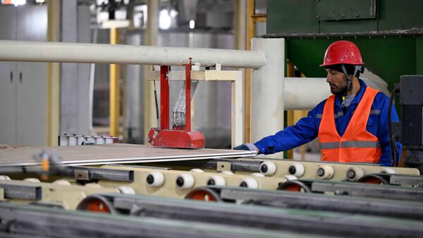 Открытие завода по выпуску гипсокартона в Джалал-Абадской области - Sputnik Кыргызстан