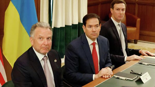 Атайын өкүл Стив Виткофф, солдо, мамлекеттик катчы Марко Рубио, борбор жана Жаред Кушнер Украинанын расмий өкүлдөрү менен жолугушууга катышууда. - Sputnik Кыргызстан