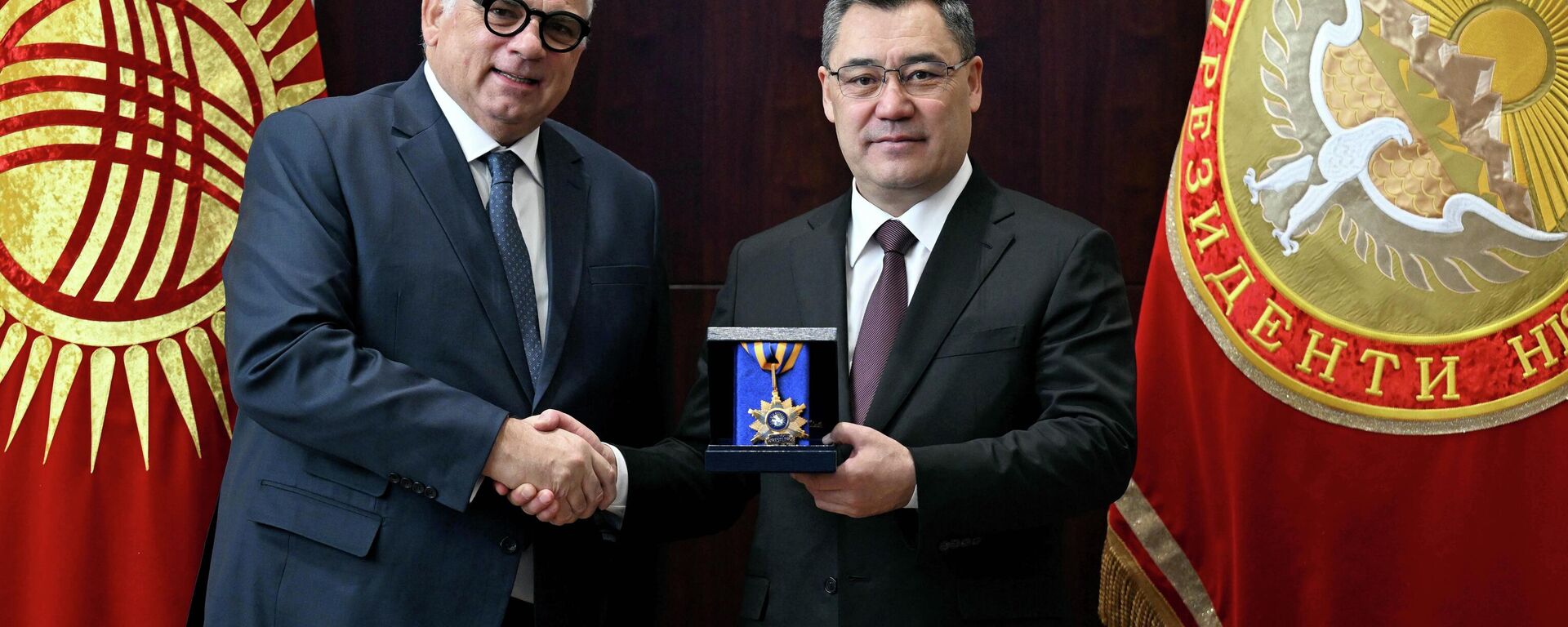 Визит президента Объединенного мира борьбы Ненада Лаловича и президента Объединенного мира борьбы Азии Мохаммеда Аль-Авамлеха в КР - Sputnik Кыргызстан, 1920, 06.12.2025