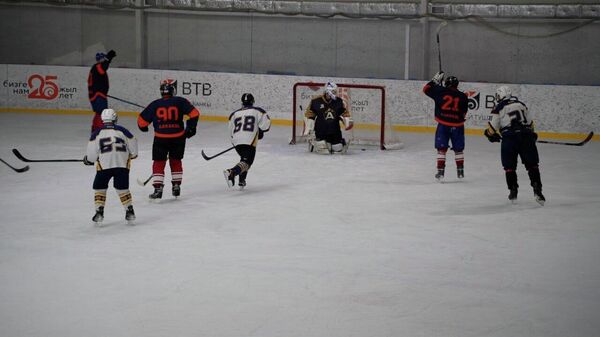Международный турнир по хоккею Кубок Победы в Бишкеке - Sputnik Кыргызстан