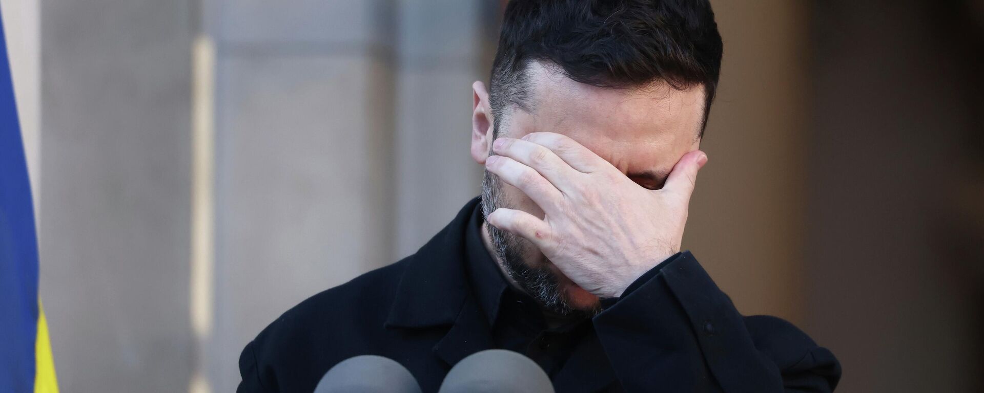 Президент Украины Владимир Зеленский - Sputnik Кыргызстан, 1920, 08.12.2025