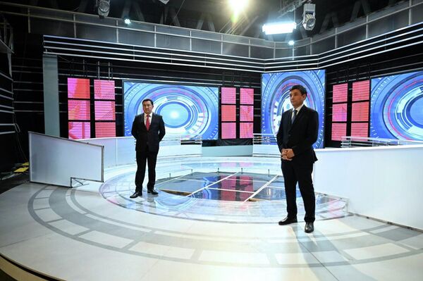 Садыр Жапаров осмотрел обновленное здание Национальной телерадиовещательной корпорации - Sputnik Кыргызстан